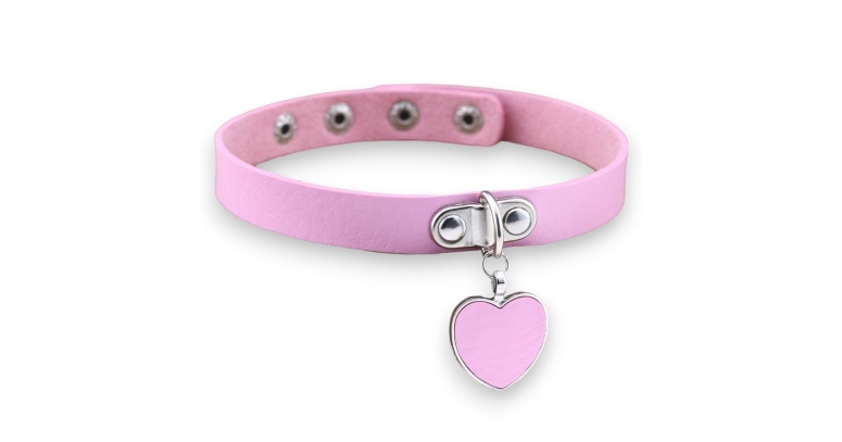 Obroża skórzana choker z serduszkiem różowa